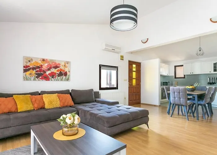 Bella * Τρογκίρ