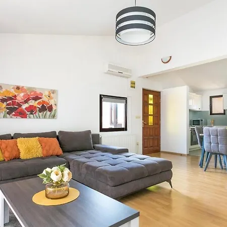 Bella * تروغير